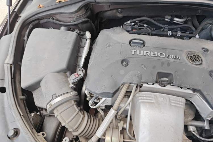 Used Buick LaCrosse 2018 28T Elite Edition Engine Bay Right