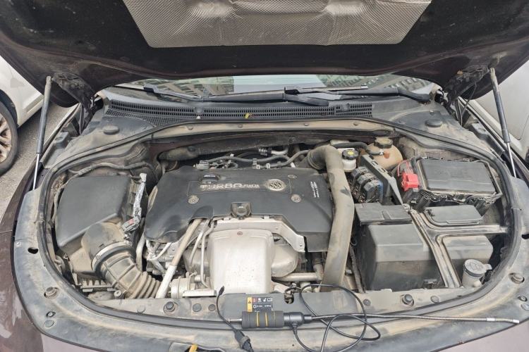Used Buick LaCrosse 2018 28T Elite Edition Engine Bay