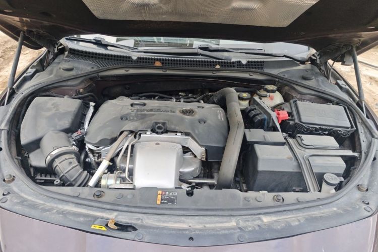 Used Buick LaCrosse 2018 28T Luxury Model Engine Bay
