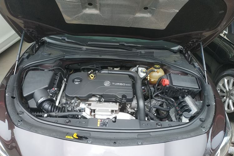 Used Buick LaCrosse 2018 20T Luxury Model Engine Bay