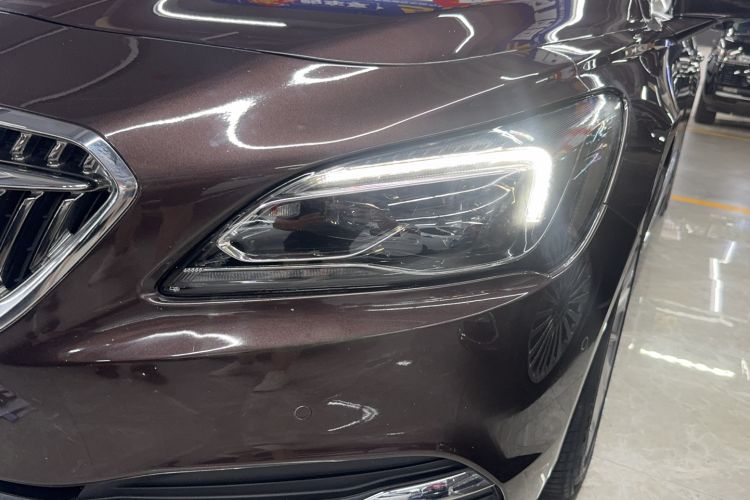 Used Buick LaCrosse 2018 28T Elite Edition Exterior 2