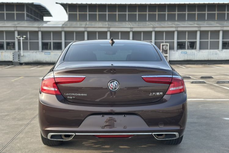 Used Buick LaCrosse 2018 28T Luxury Model Exterior 2