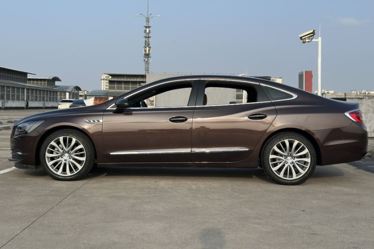 Used Buick LaCrosse 2018 28T Luxury Model Exterior 5