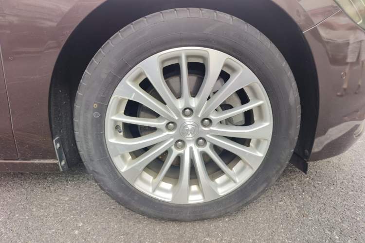 Used Buick LaCrosse 2018 28T Elite Edition Exterior 7
