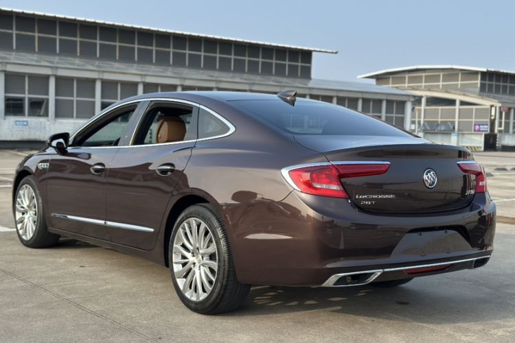 Used Buick LaCrosse 2018 28T Luxury Model Exterior 7