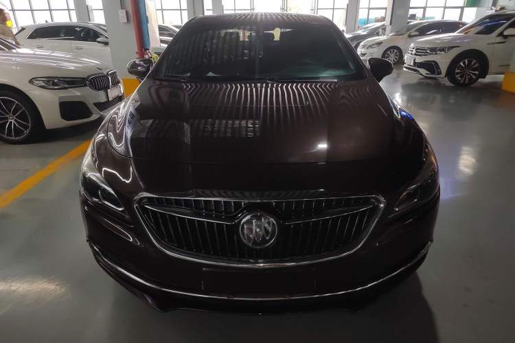 Used Buick LaCrosse 2018 28T Elite Edition Front