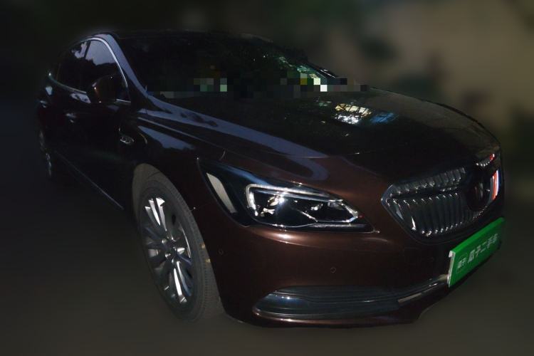 Used Buick LaCrosse 2018 28T Luxury Model Front Right 45 Deg