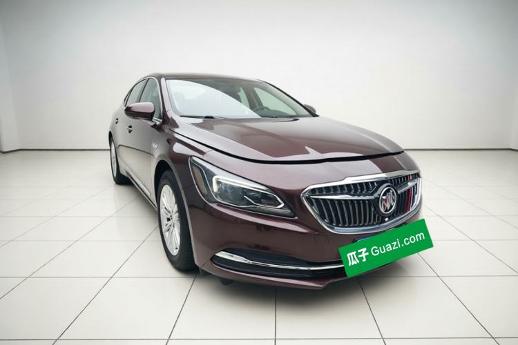 Used Buick LaCrosse 2018 20T Elite Edition Front Right 45 Deg