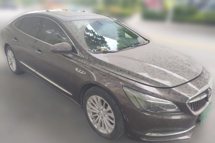 Used Buick LaCrosse 2018 28T Elite Edition Front Right 45 Deg