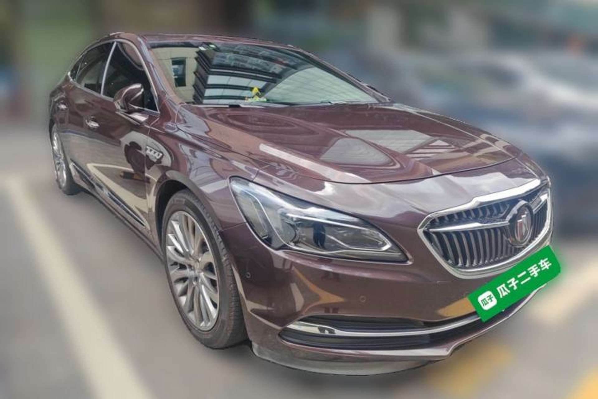 Used Buick LaCrosse 2018 28T Luxury Model Front Right 45 Deg