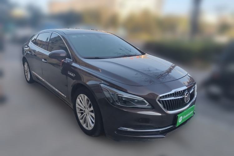 Used Buick LaCrosse 2018 28T Elite Edition Front Right 45 Deg