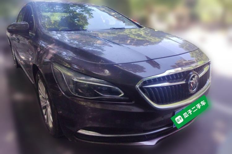 Used Buick LaCrosse 2018 28T Elite Edition Front Right 45 Deg