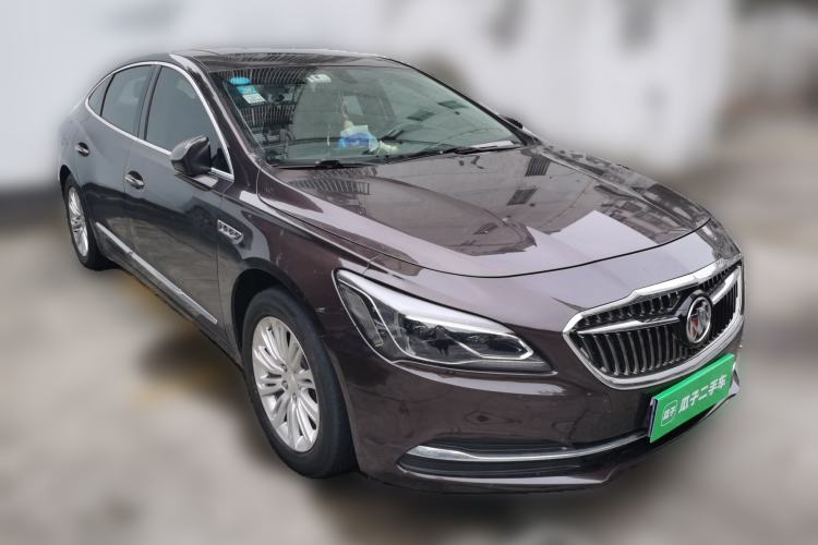 Used Buick LaCrosse 2018 20T Elite Edition Front Right 45 Deg