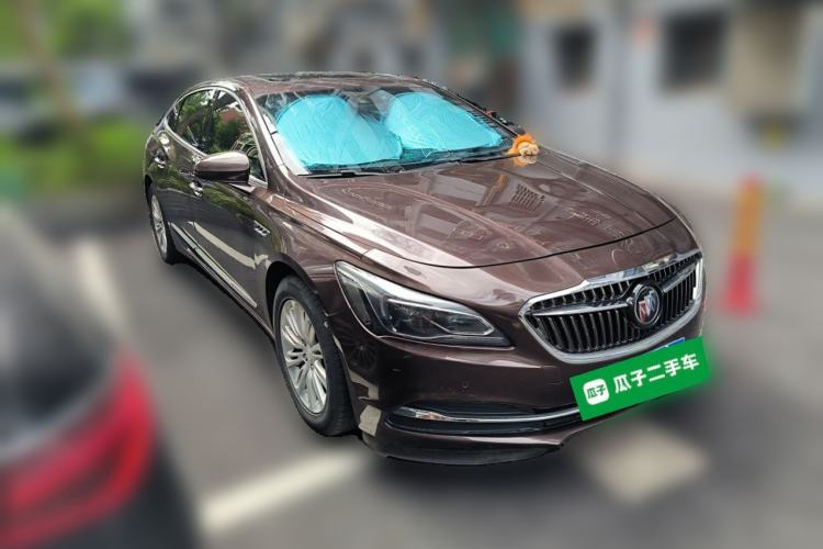 Used Buick LaCrosse 2018 20T Luxury Model Front Right 45 Deg