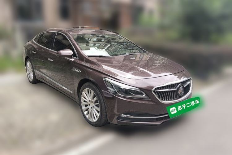 Used Buick LaCrosse 2018 28T Luxury Model Front Right 45 Deg