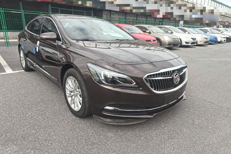 Used Buick LaCrosse 2018 20T Elite Edition Front Right 45 Deg