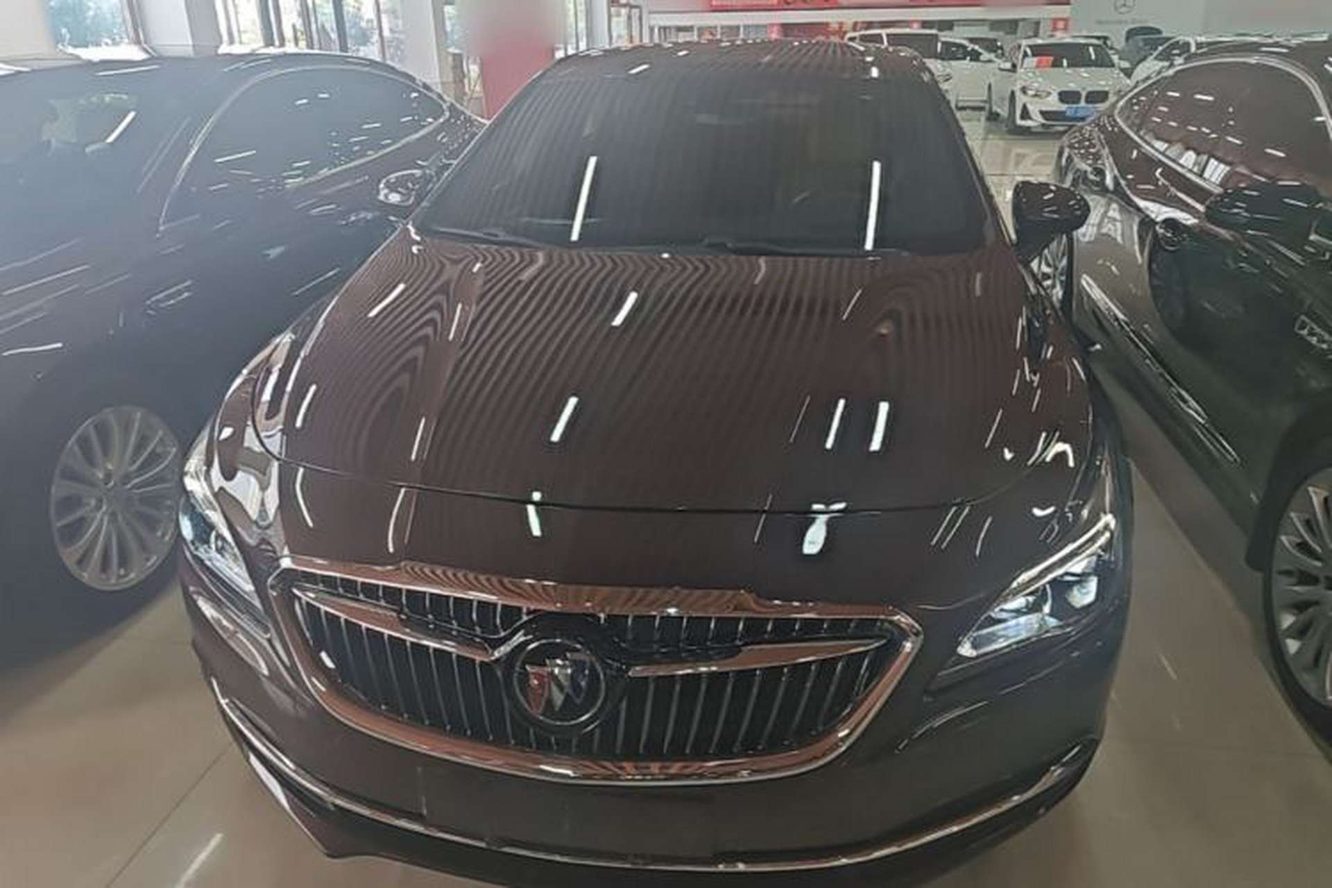 Used Buick LaCrosse 2018 28T Luxury Model Front