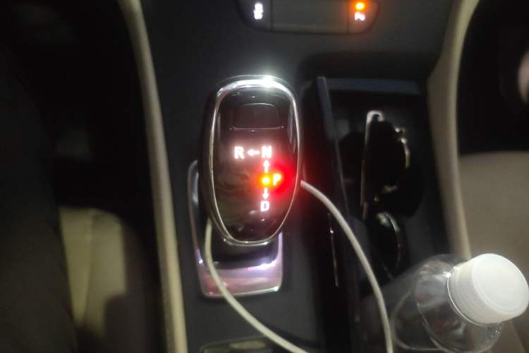 Used Buick LaCrosse 2018 30H Elite Edition Gear Lever