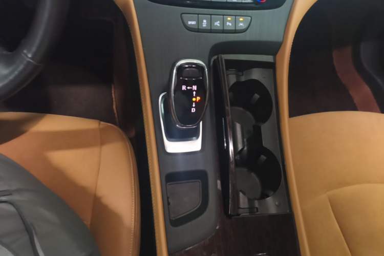 Used Buick LaCrosse 2018 28T Luxury Model Gear Lever