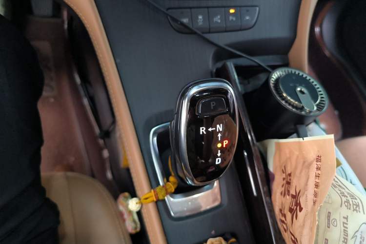 Used Buick LaCrosse 2018 20T Luxury Model Gear Lever