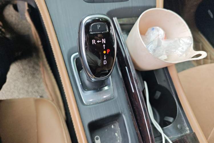 Used Buick LaCrosse 2018 28T Luxury Model Gear Lever