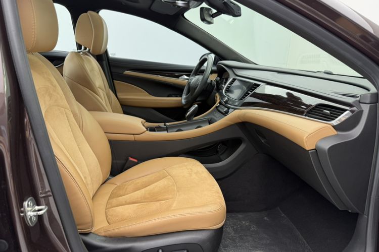 Used Buick LaCrosse 2018 28T Elite Edition Interior 2