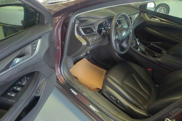 Used Buick LaCrosse 2018 20T Elite Edition Interior 3