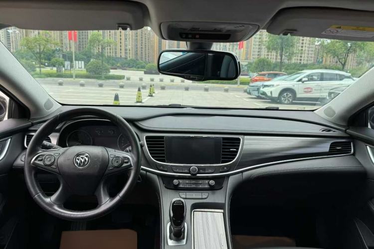 Used Buick LaCrosse 2018 20T Elite Edition Interior 4