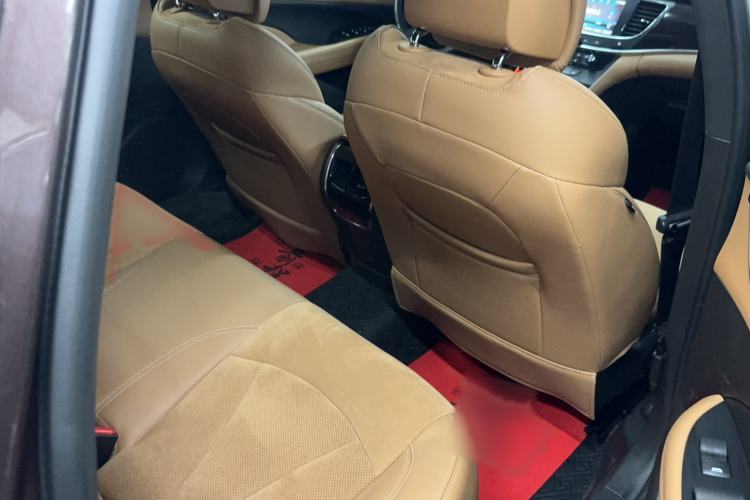 Used Buick LaCrosse 2018 28T Elite Edition Interior 6