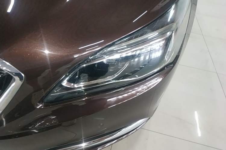 Used Buick LaCrosse 2018 28T Elite Edition Left Front Headlight