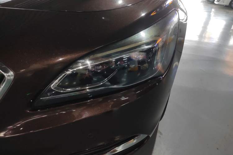 Used Buick LaCrosse 2018 28T Elite Edition Left Front Headlight