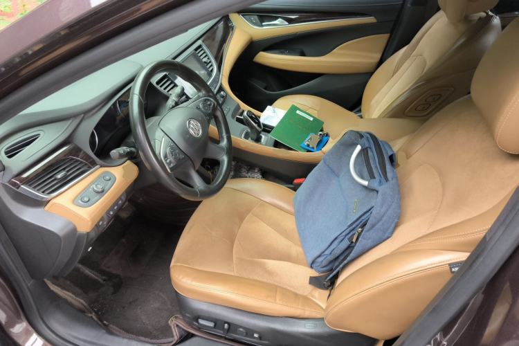 Used Buick LaCrosse 2018 28T Luxury Model Left Front Seat