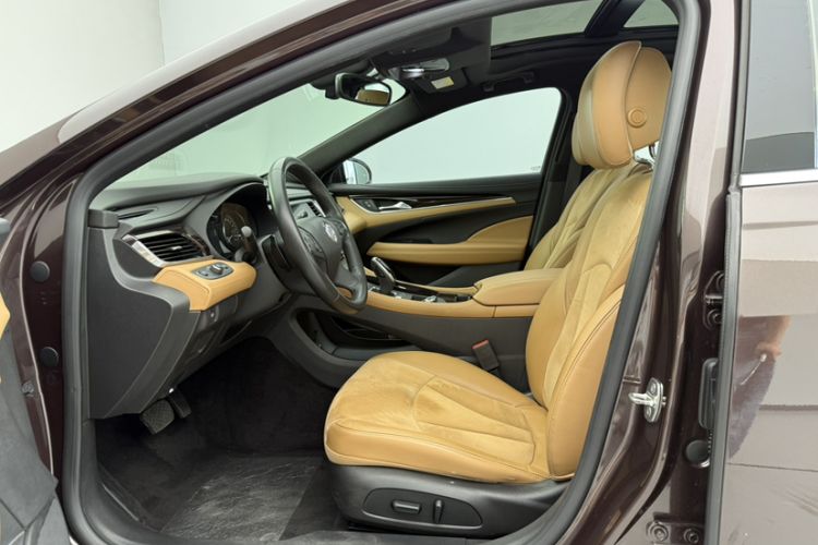 Used Buick LaCrosse 2018 28T Elite Edition Left Front Seat