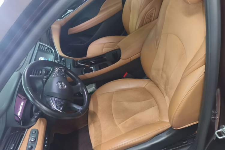 Used Buick LaCrosse 2018 28T Luxury Model Left Front Seat