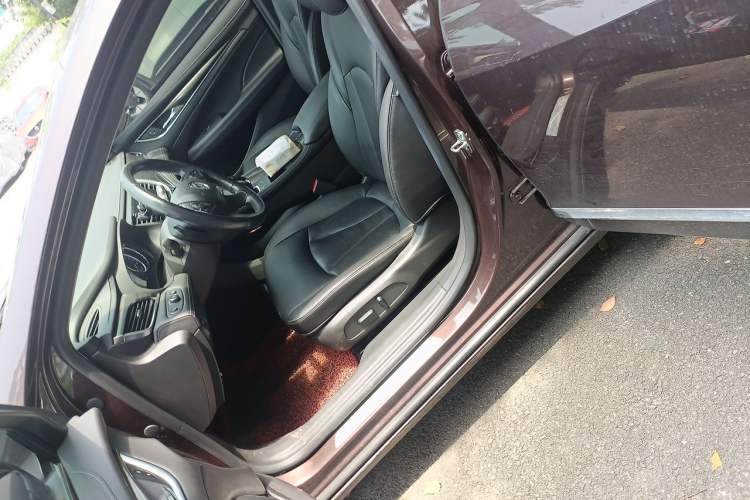 Used Buick LaCrosse 2018 20T Elite Edition Left Front Seat