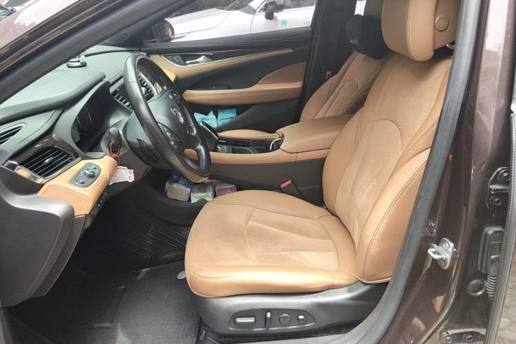 Used Buick LaCrosse 2018 28T Luxury Model Left Front Seat