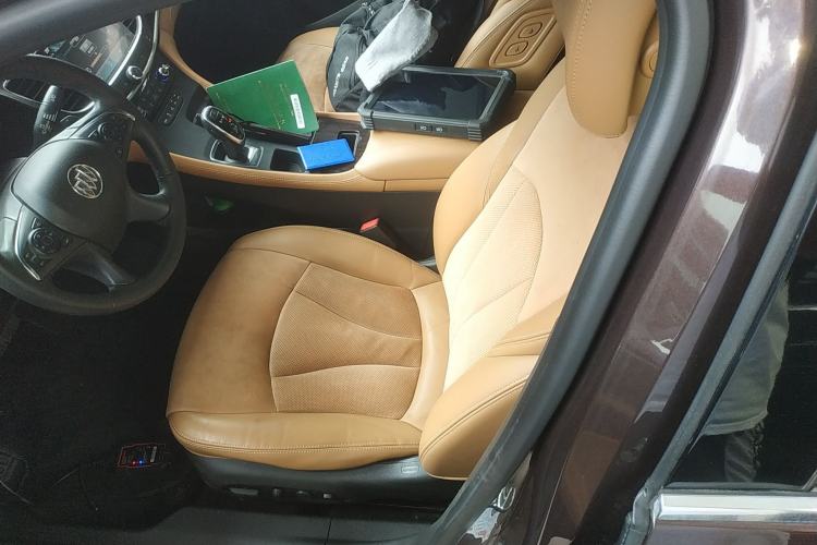 Used Buick LaCrosse 2018 20T Luxury Model Left Front Seat