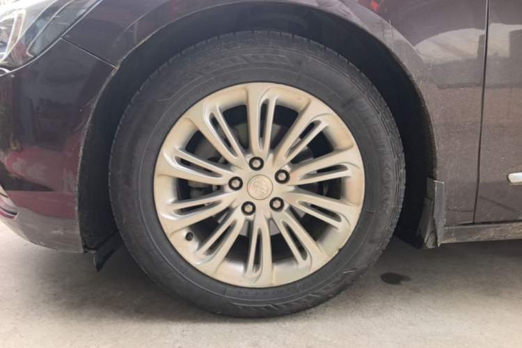 Used Buick LaCrosse 2018 20T Elite Edition Left Front Wheel Hub