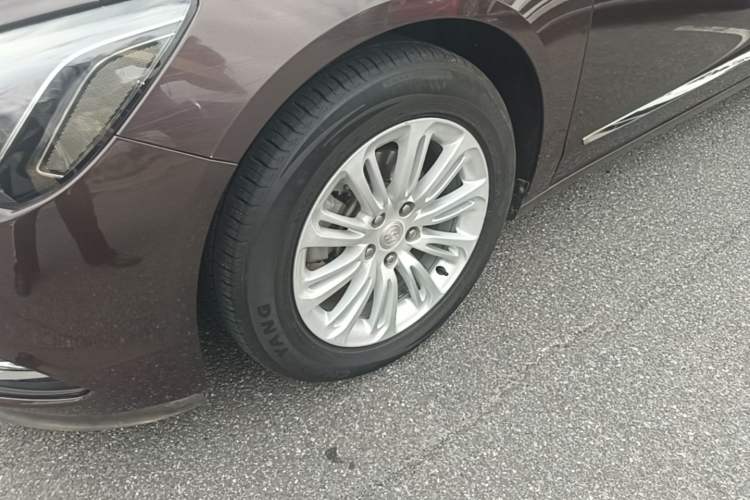 Used Buick LaCrosse 2018 20T Elite Edition Left Front Wheel Hub