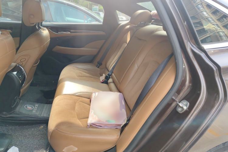 Used Buick LaCrosse 2018 28T Luxury Model Left Rear Seat