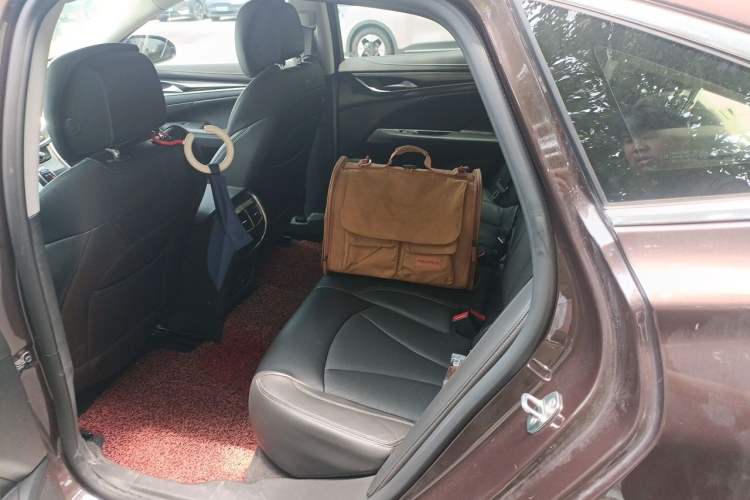 Used Buick LaCrosse 2018 20T Elite Edition Left Rear Seat