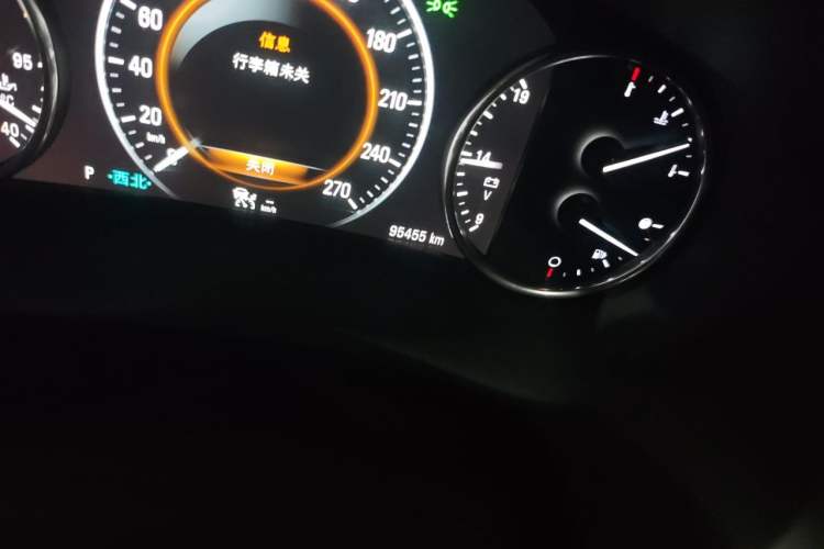 Used Buick LaCrosse 2018 28T Luxury Model Odometer Close Up