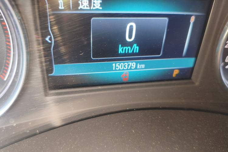 Used Buick LaCrosse 2018 28T Elite Edition Odometer Close Up