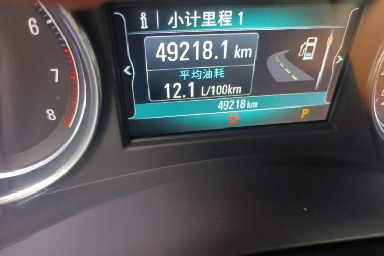 Used Buick LaCrosse 2018 28T Elite Edition Odometer Close Up