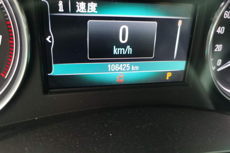 Used Buick LaCrosse 2018 20T Elite Edition Odometer Close Up