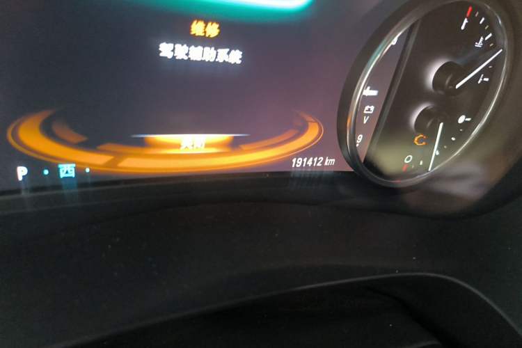 Used Buick LaCrosse 2018 20T Luxury Model Odometer Close Up