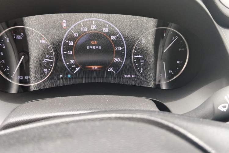 Used Buick LaCrosse 2018 28T Luxury Model Odometer Close Up