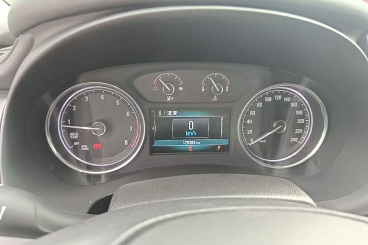 Used Buick LaCrosse 2018 20T Elite Edition Odometer Close Up