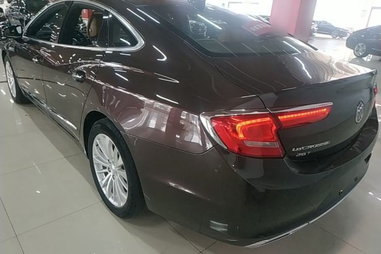 Used Buick LaCrosse 2018 28T Elite Edition Rear Left 45 Deg