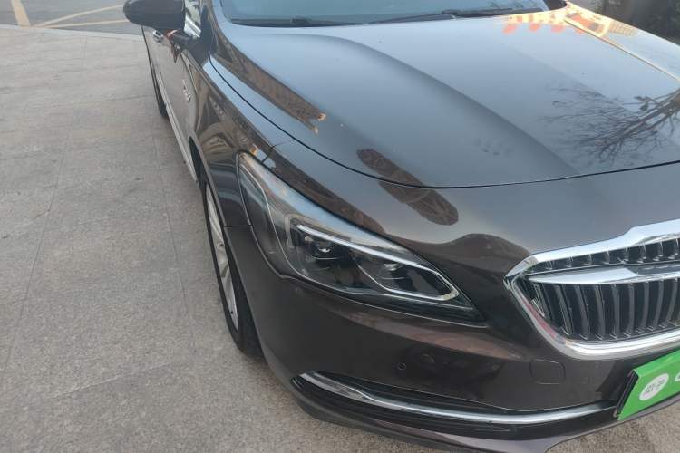 Used Buick LaCrosse 2018 28T Elite Edition Right Front Headlight